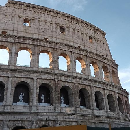 Hotel 4 Coronati Rome Luaran gambar