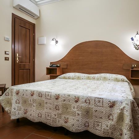 Hotel 4 Coronati Rome Luaran gambar