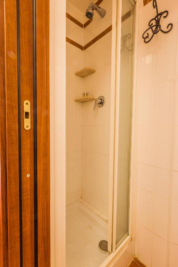 Hotel 4 Coronati Rome Luaran gambar