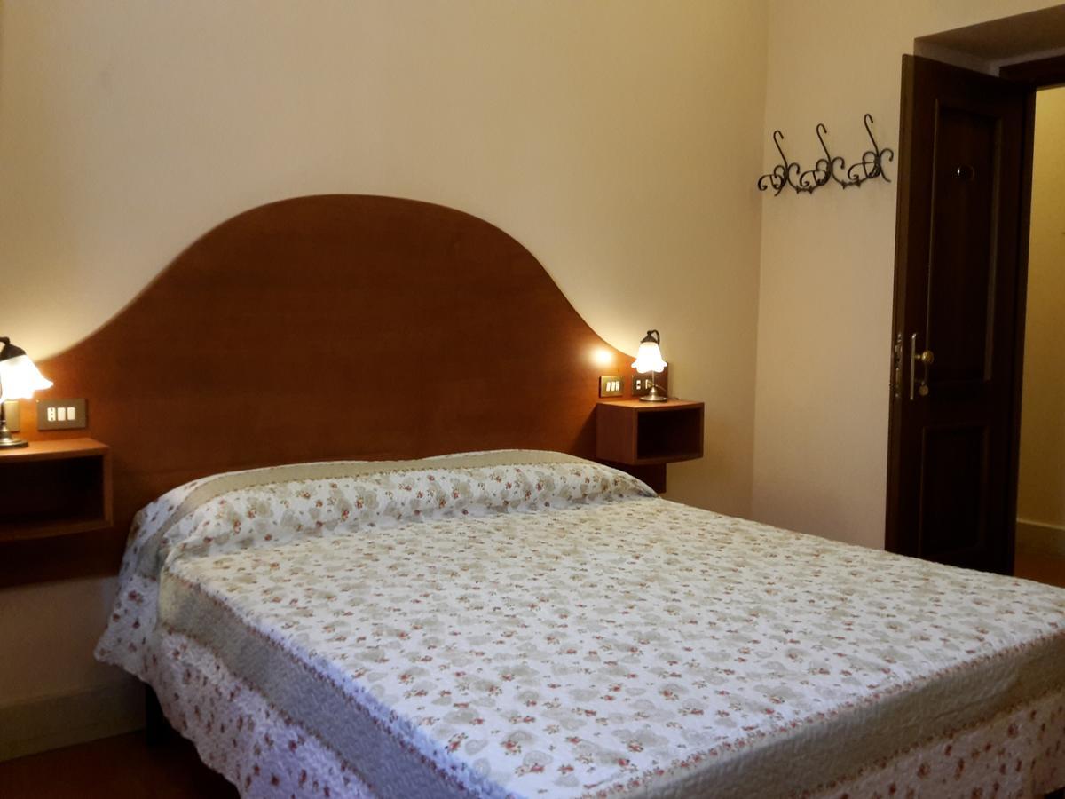 Hotel 4 Coronati Rome Luaran gambar